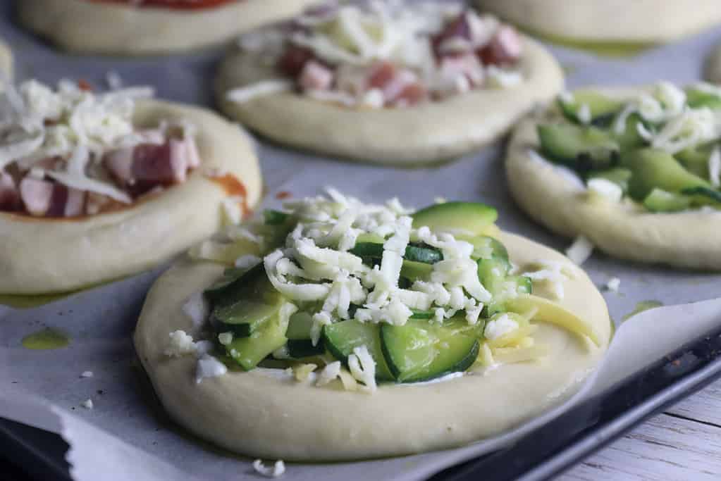 zucchini mini pizzetta topping
